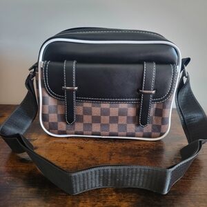 Stylish Brown Checkered Crossbody Bag Unisex